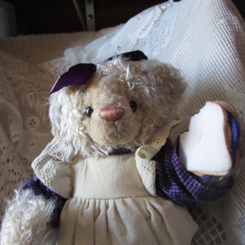 Vintage Douglas Cuddle Toys Welchs Teddy Bear Fully Jointed New with Tags 12"